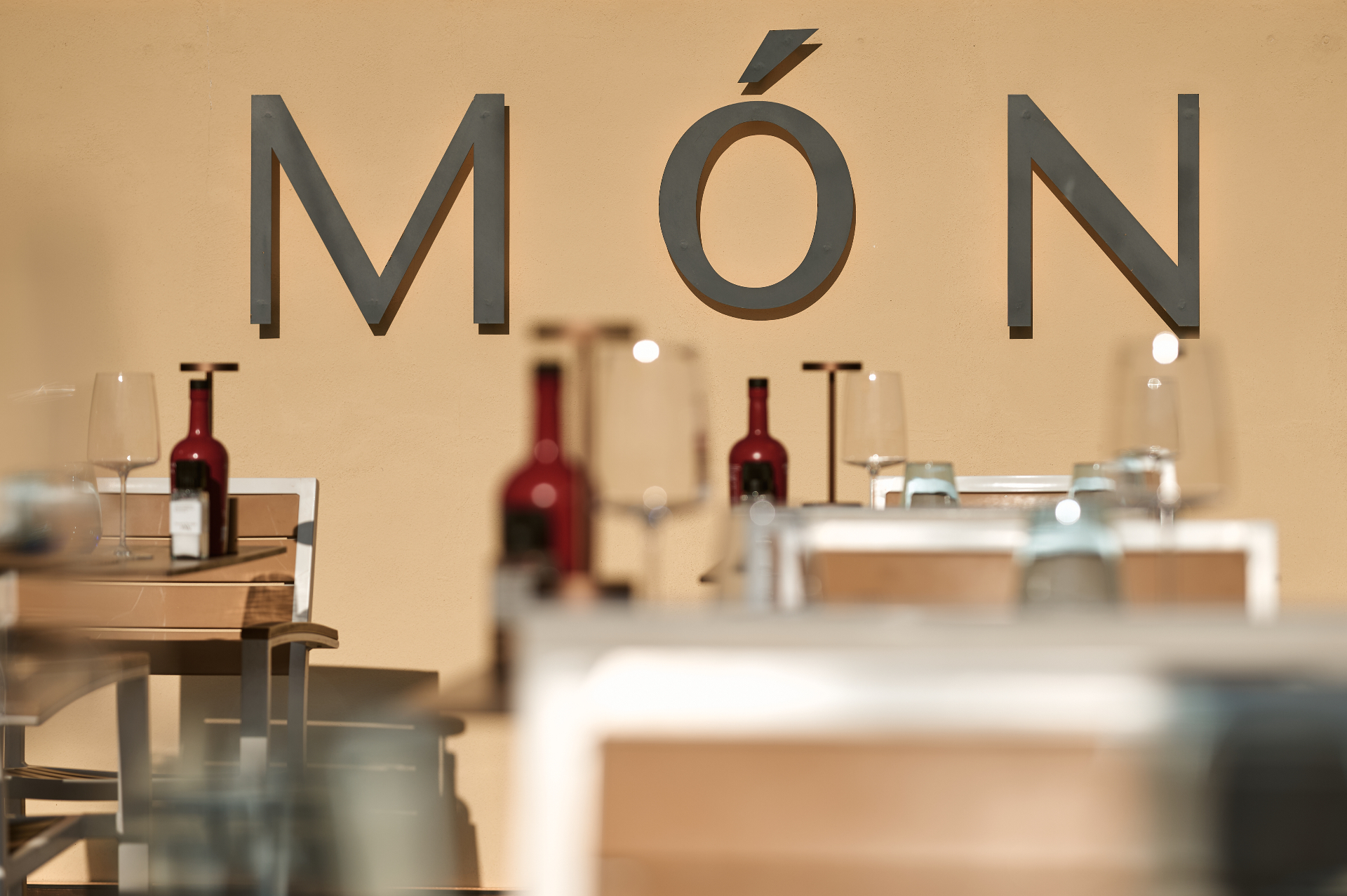 MóN Restaurant